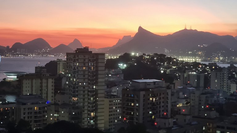 Studio Luxo em Icaraí - Vista Espetacular